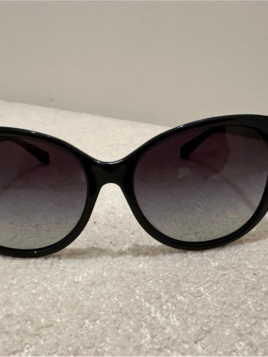 Coach Classic Black Oversized Women’s Sunglasses